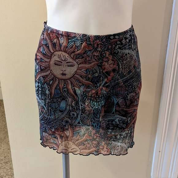 Dresses & Skirts - Celestial sun print mini skirt size small